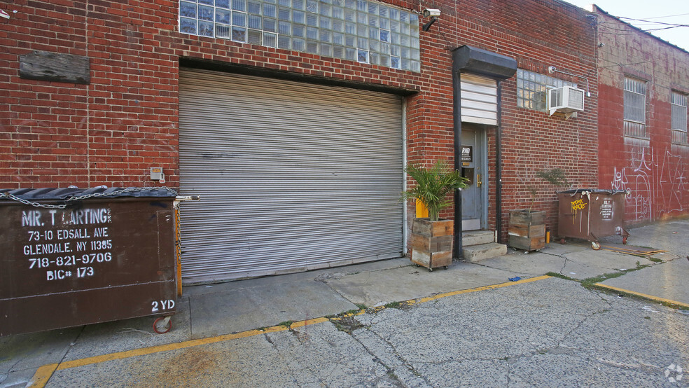 360 Scholes St, Brooklyn, NY for lease - Primary Photo - Image 2 of 3