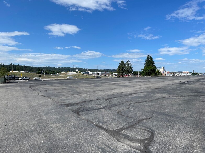 100 N Fancher Rd, Spokane Valley, WA à louer - Photo du bâtiment - Image 2 de 3