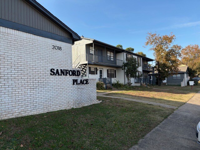 2018 Sanford Dr, Little Rock, AR à vendre Photo principale- Image 1 de 7