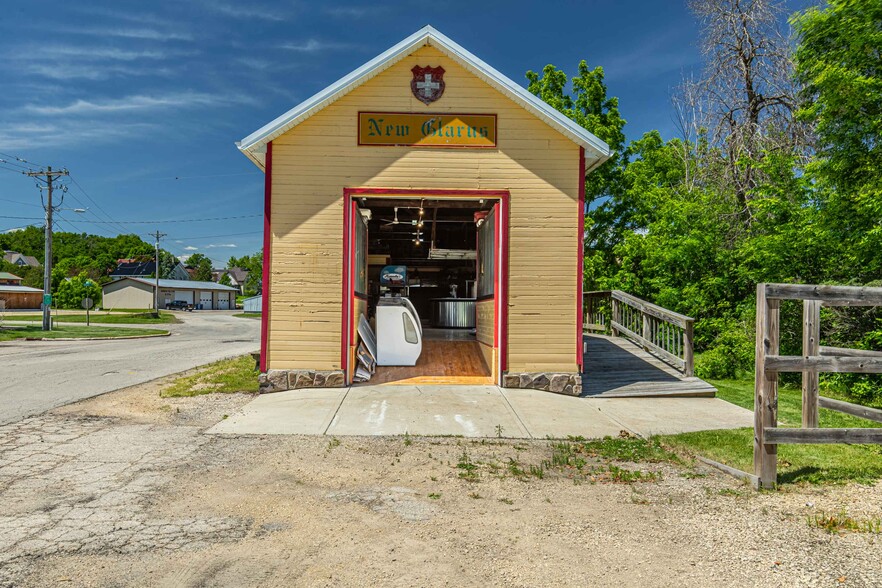 220 Railroad St, New Glarus, WI à vendre - Photo du b timent - Image 3 de 31