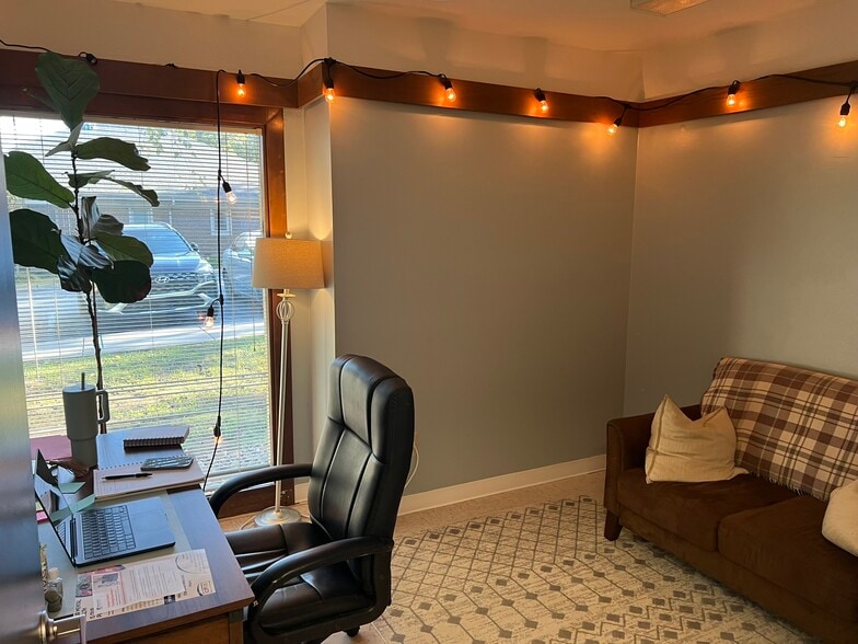 17 Memorial Medical Dr, Greenville, SC for lease - Building Photo - Image 3 of 17