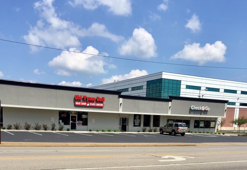 301-315 N First Ave, Evansville, IN à louer - Photo du bâtiment - Image 2 de 6