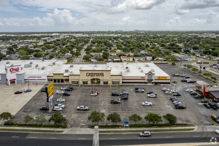 4914-4918 S Padre Island Dr, Corpus Christi, TX à louer - Photo du bâtiment - Image 2 de 7