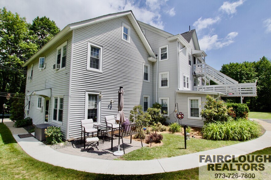 224 Glen Rd, Sparta, NJ à vendre - Photo du bâtiment - Image 3 de 7