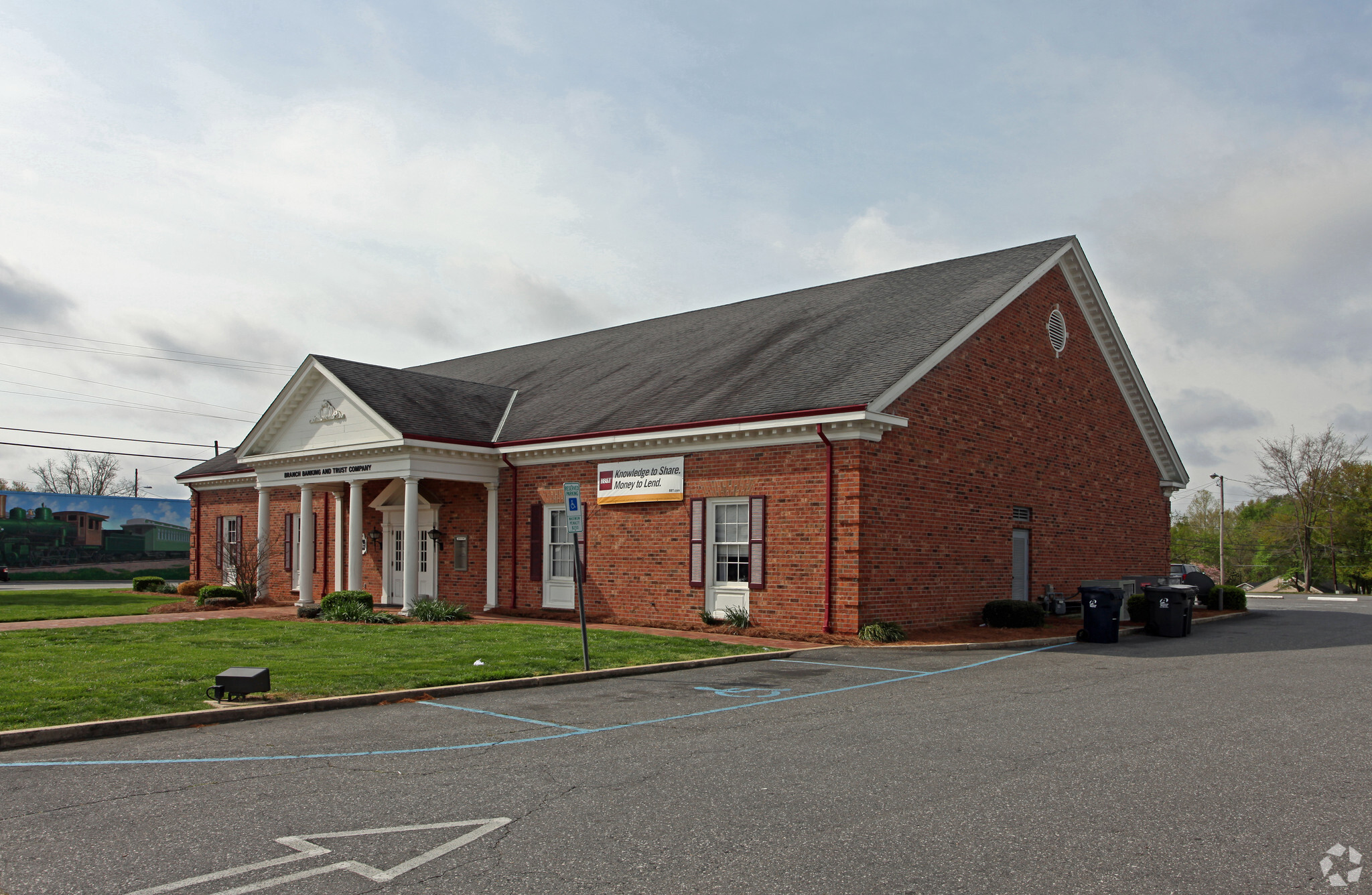 101 N Main St, Stanley, NC for sale Primary Photo- Image 1 of 1