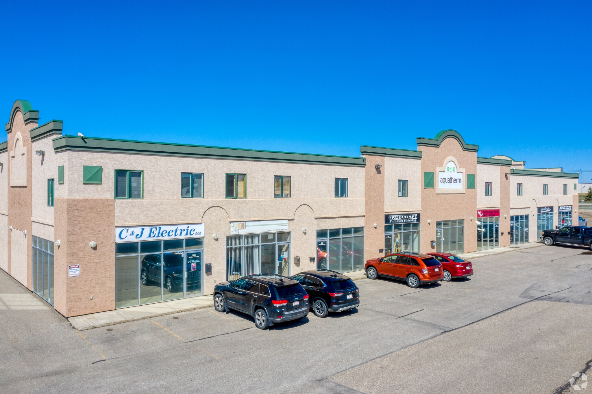 151 East Lake Blvd NE, Airdrie, AB à vendre Photo principale- Image 1 de 1