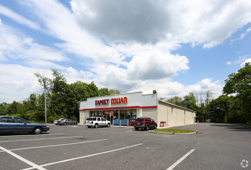 825 N Delsea Dr, Clayton, NJ for sale - Primary Photo - Image 2 of 7