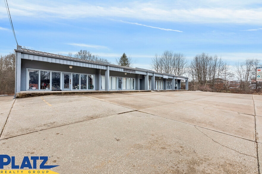 3323 Parkman Rd NW, Warren, OH for sale - Building Photo - Image 2 of 13