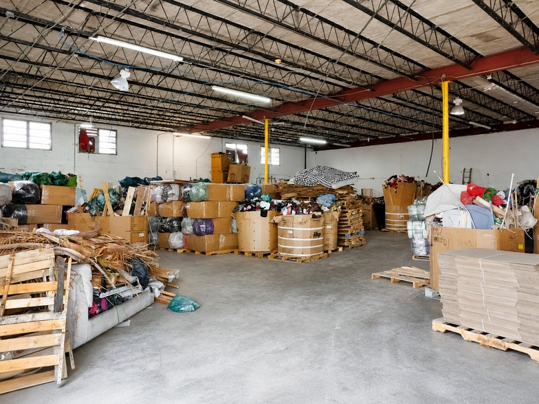 455 E 10th Ave, Hialeah, FL à louer - Photo intérieure - Image 3 de 10