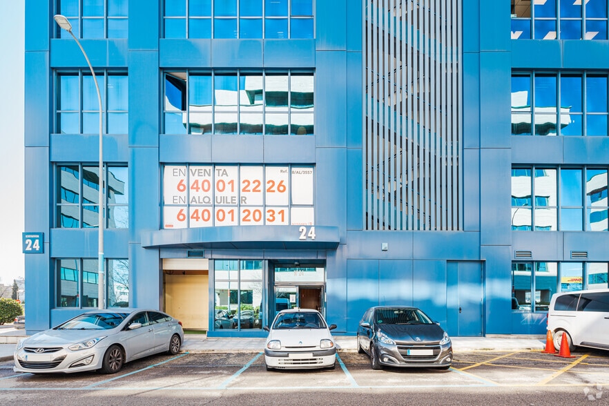 Avenida Sur Aeropuerto de Barajas, 24, Madrid, Madrid à vendre - Photo du bâtiment - Image 2 de 7