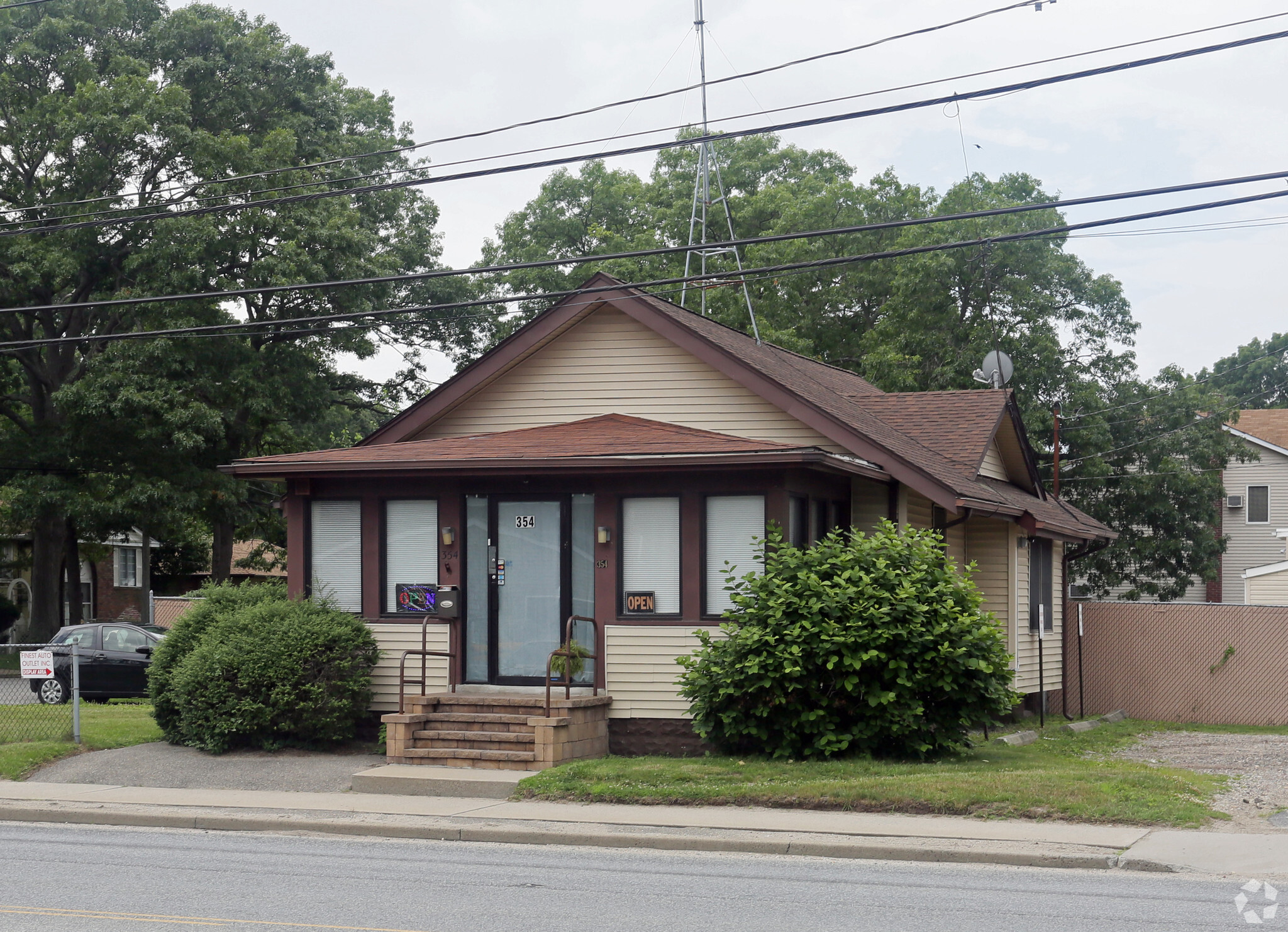 354 Ronkonkoma Ave, Ronkonkoma, NY for sale Primary Photo- Image 1 of 1