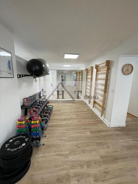 Industrial in Melun for sale - Interior Photo - Image 2 of 13