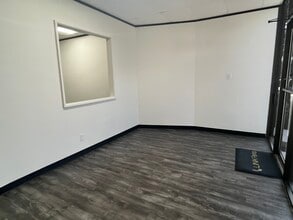 5555 N Lamar Blvd, Austin, TX for lease Interior Photo- Image 2 of 8