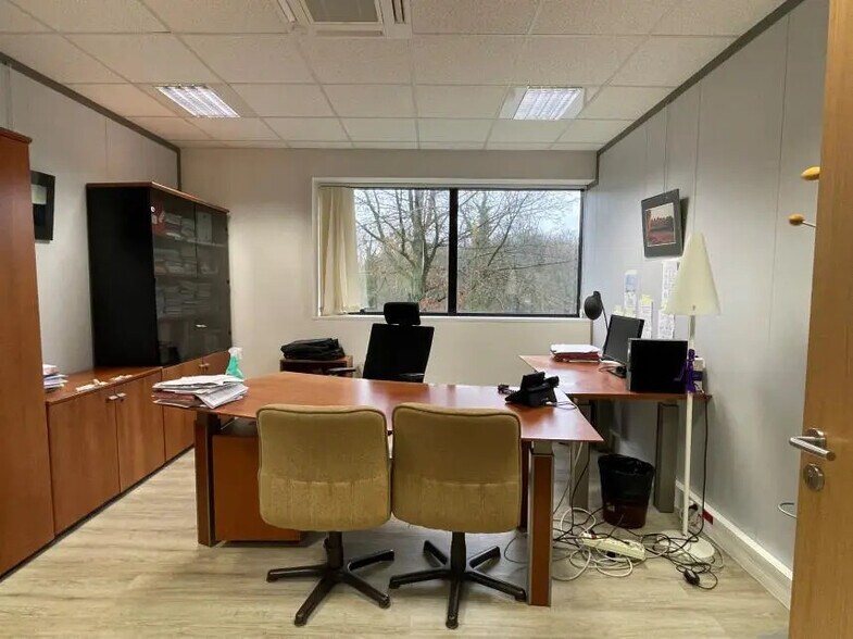 Office in Champs-sur-Marne for lease - Building Photo - Image 3 of 9