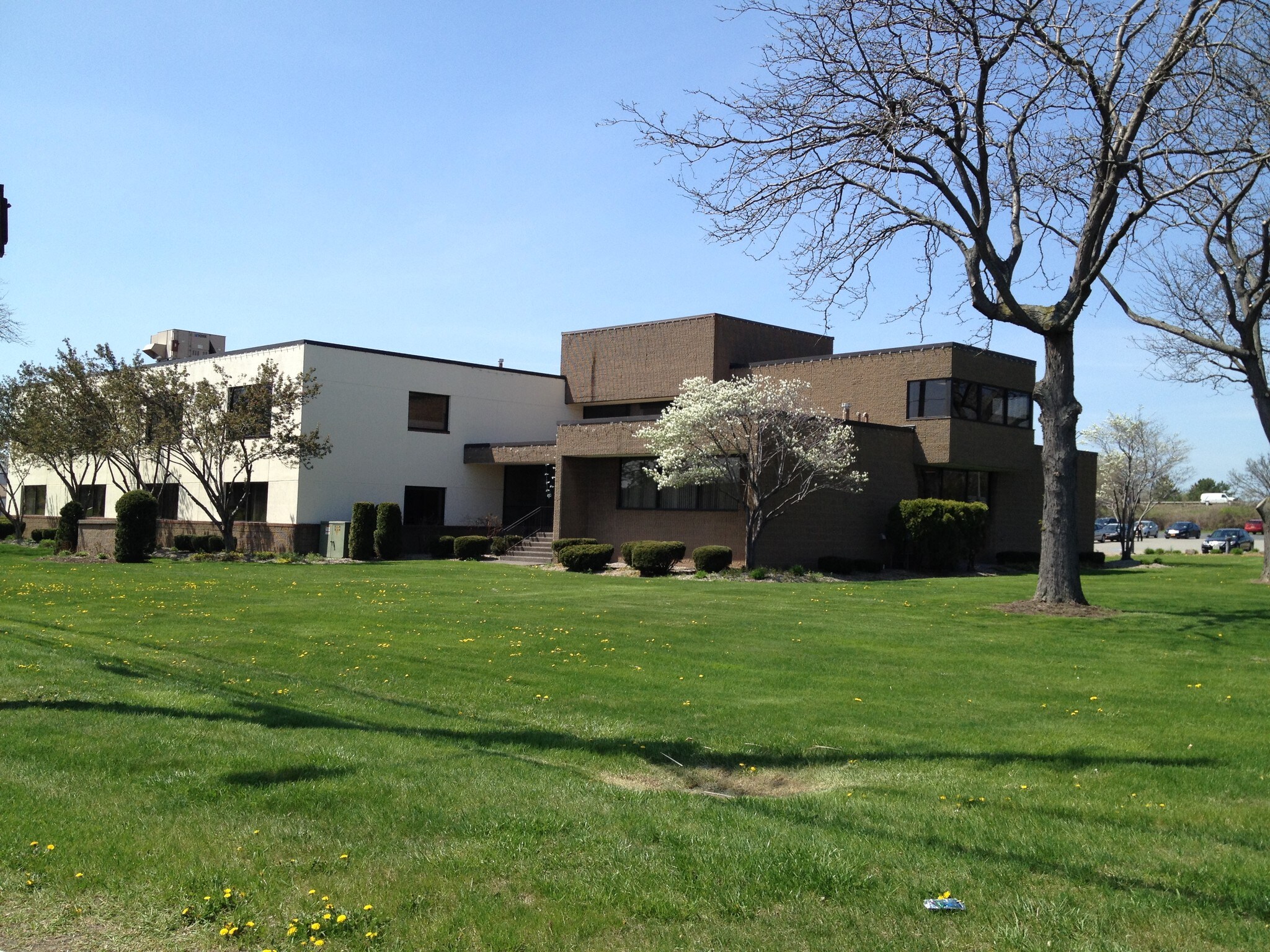 687 Lee Rd, Rochester, NY à louer Photo du bâtiment- Image 1 de 6
