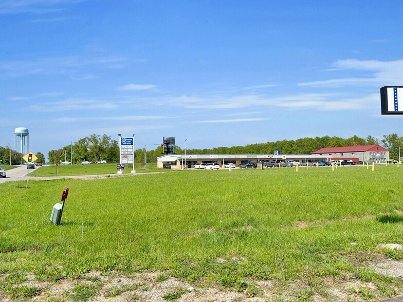 101-117 32 Pky, Williamsburg, OH for lease - Building Photo - Image 3 of 13