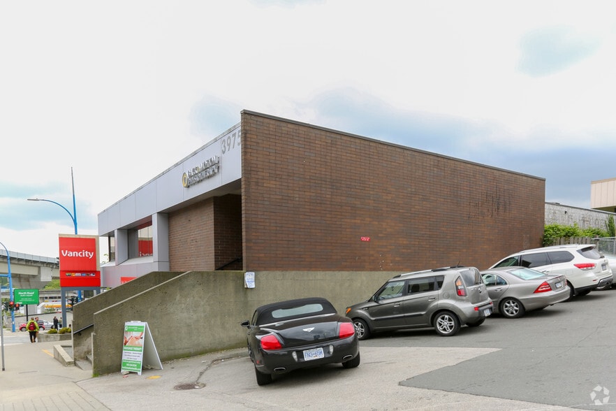3975 North Rd, Burnaby, BC for lease - Building Photo - Image 2 of 2
