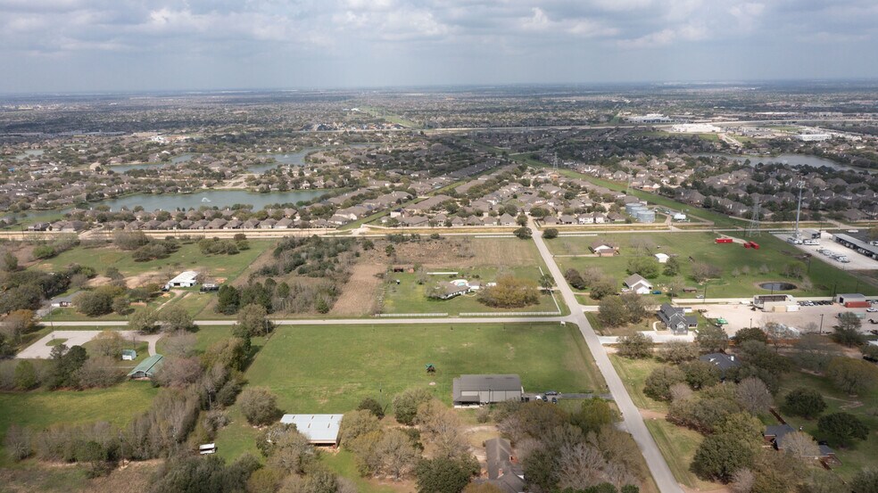 10711 Hidden Lake Ln, Richmond, TX à vendre - Photo du bâtiment - Image 3 de 31