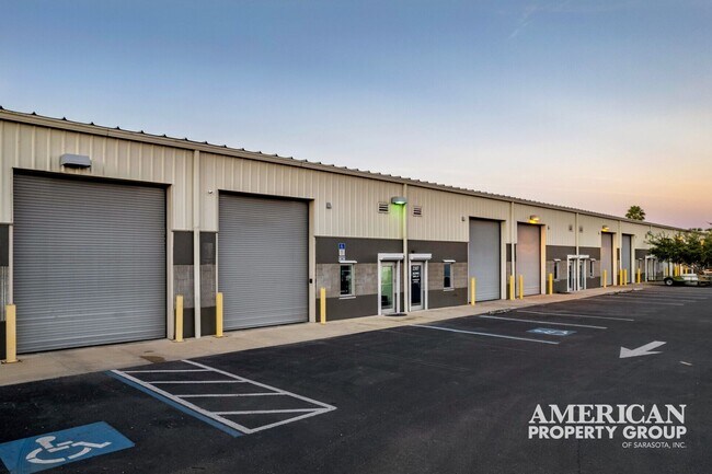Plus de détails pour 2225 S Dock St, Palmetto, FL - Industriel à louer