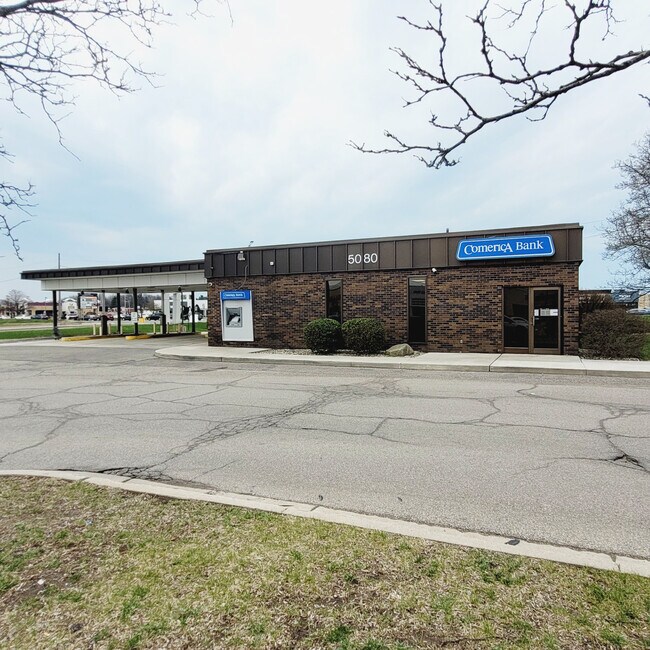 Plus de détails pour 5080 W Main St, Kalamazoo, MI - Commerce de détail à vendre