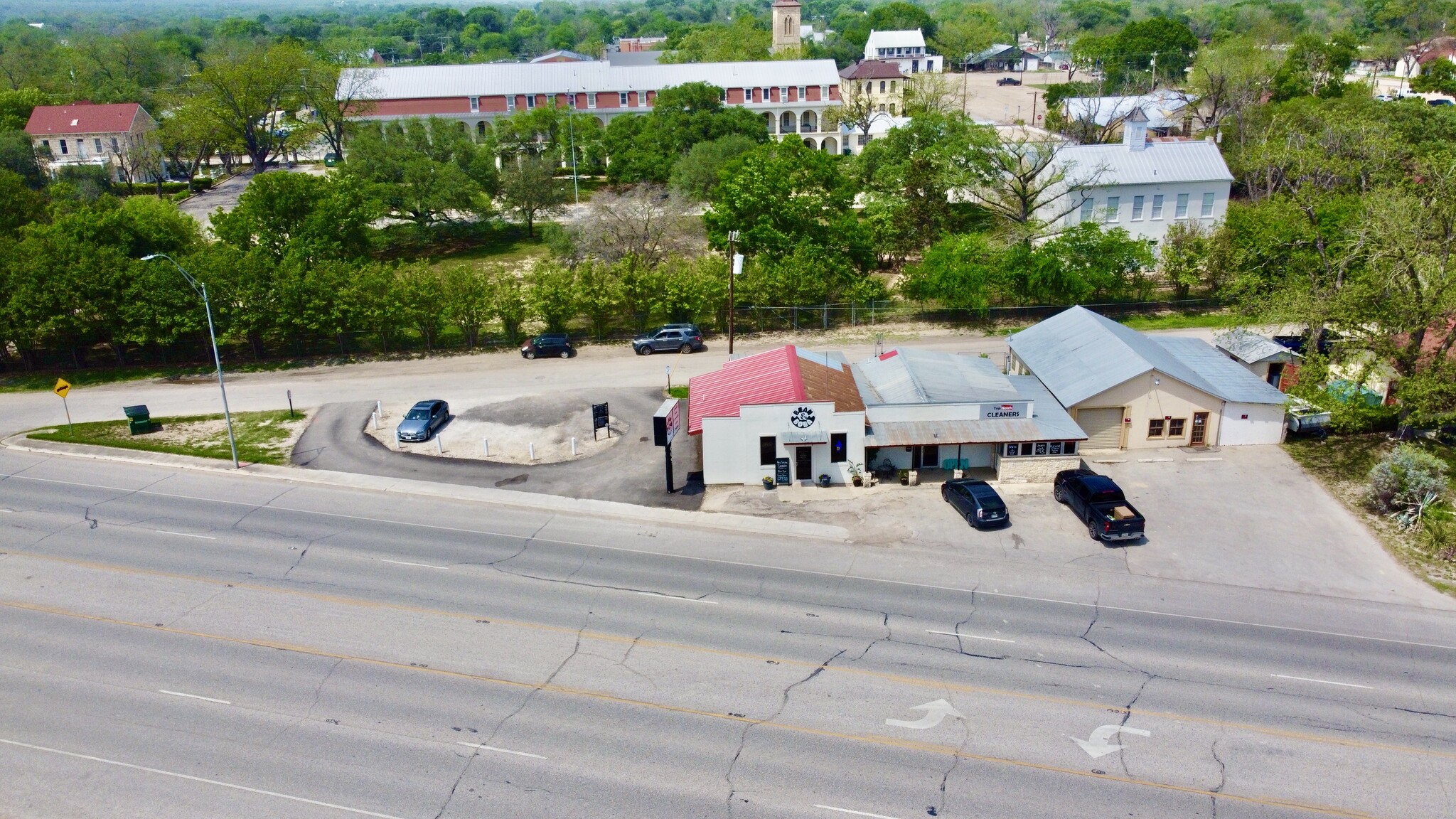 609 US Highway 90 W, Castroville, TX for sale Building Photo- Image 1 of 15