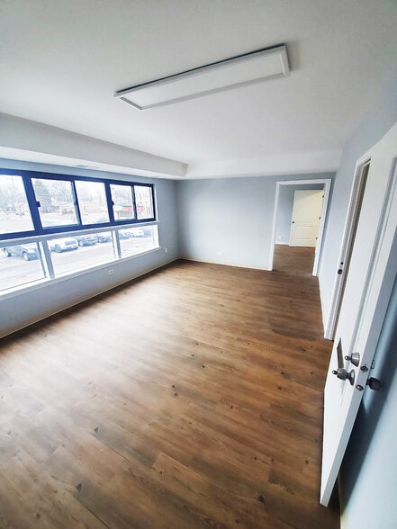 10005-10015 Grand Ave, Franklin Park, IL for sale - Interior Photo - Image 3 of 16