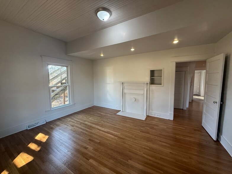 295 Bethania Rural Hall Rd, Rural Hall, NC for lease - Building Photo - Image 3 of 8