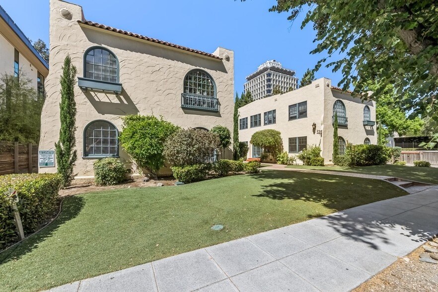 530 Webster St, Palo Alto, CA à vendre - Photo du bâtiment - Image 3 de 65