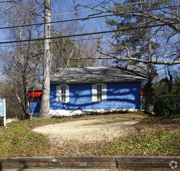 2004 Cliff Valley Way NE, Atlanta, GA à vendre - Photo du bâtiment - Image 3 de 3