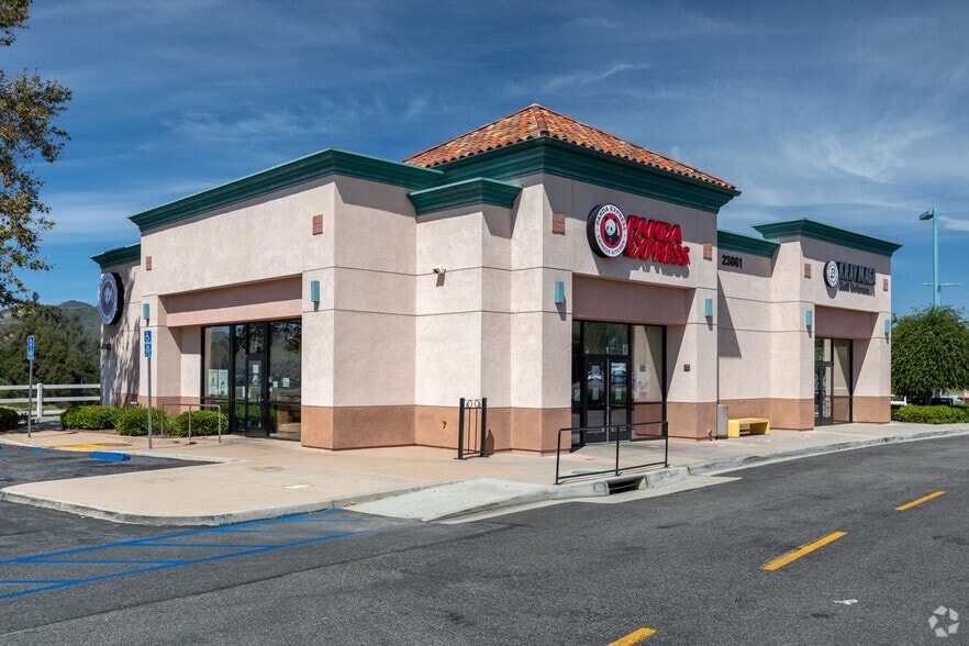 23805-23905 Clinton Keith Rd, Wildomar, CA for lease - Building Photo - Image 3 of 6