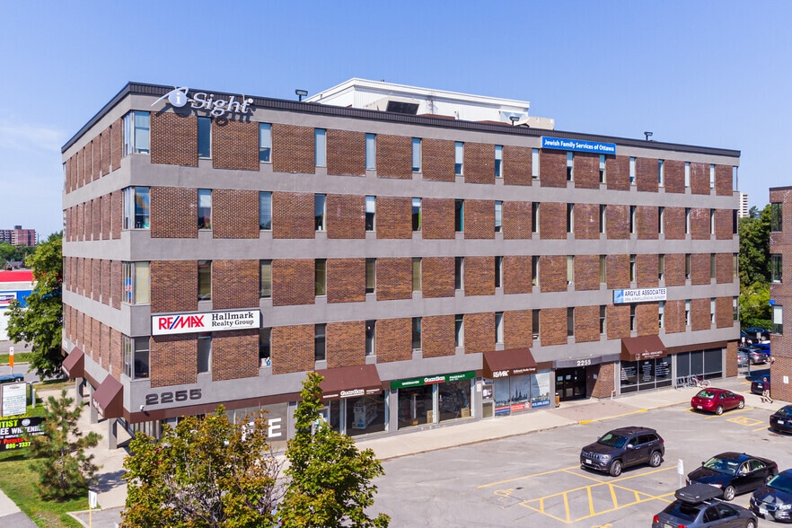 2255 Carling Ave, Ottawa, ON à louer - Photo du bâtiment - Image 2 de 12