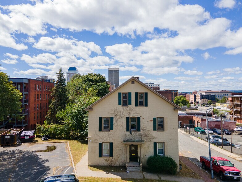 69 Winter St, Springfield, MA à vendre - Photo du bâtiment - Image 3 de 36