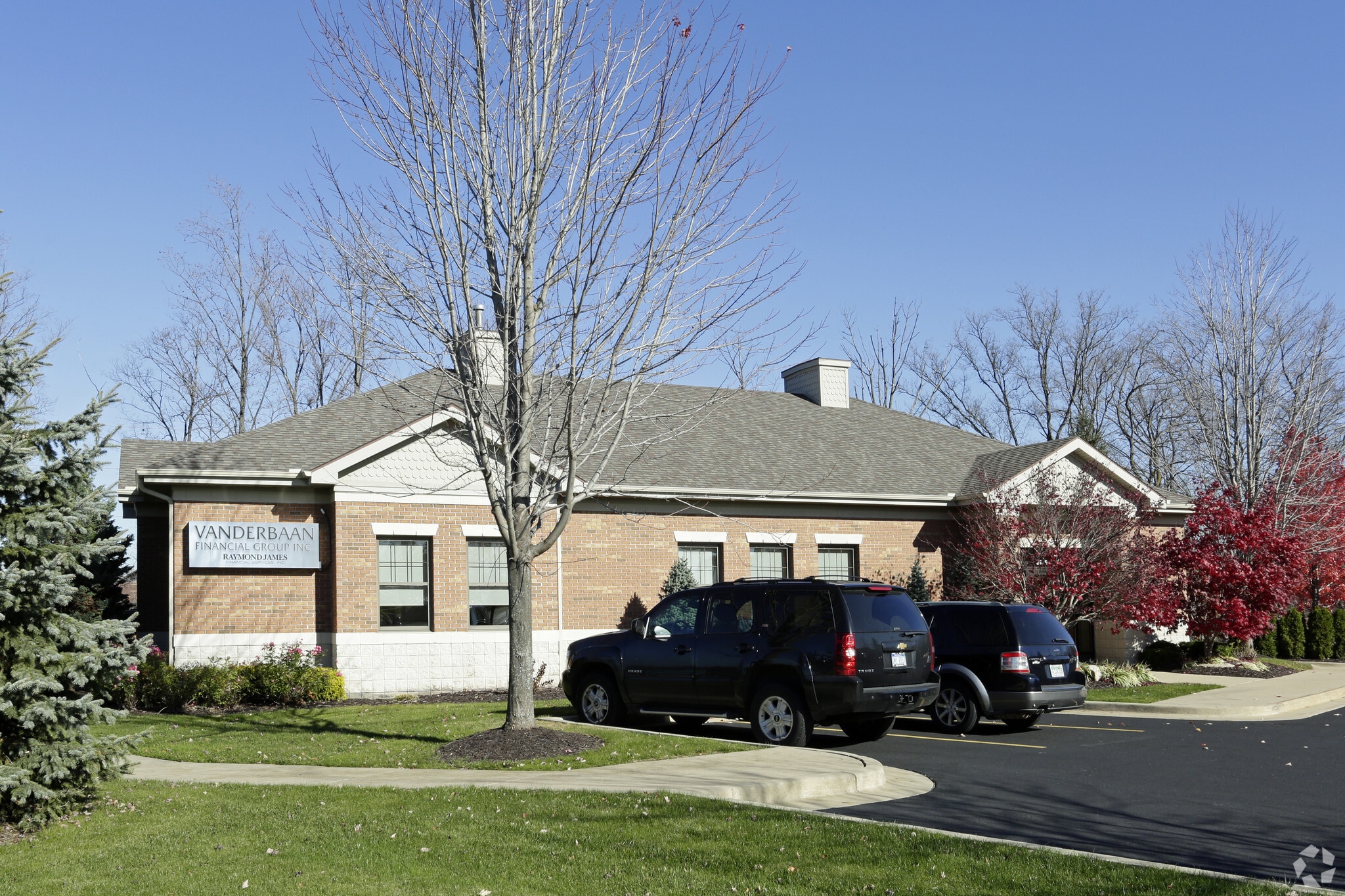 3185 Corporate Grove Dr, Hudsonville, MI for lease Primary Photo- Image 1 of 7