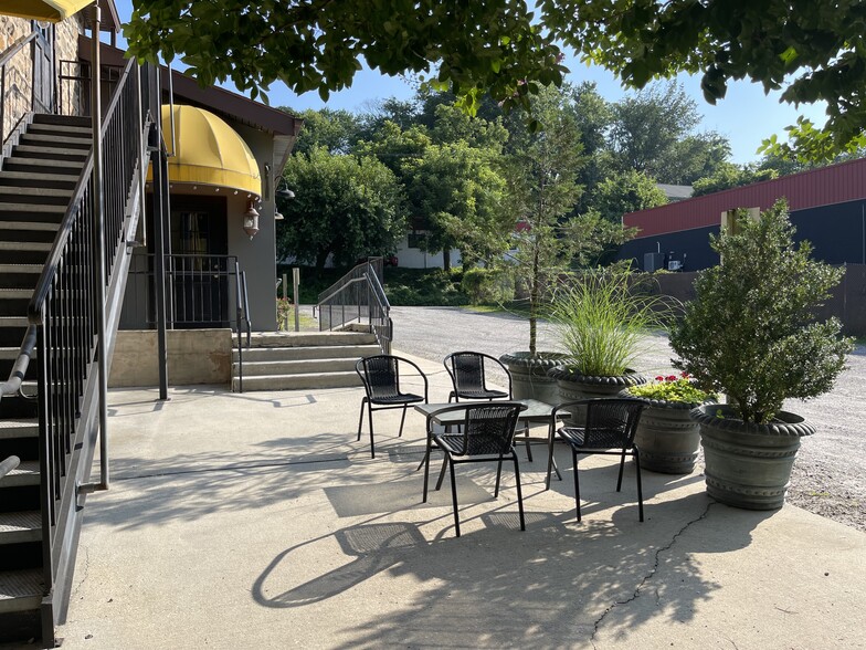 1518-1520 Clipper Mill Rd, Baltimore, MD for lease - Building Photo - Image 2 of 9