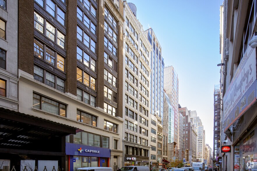 28 W 36th St, New York, NY à louer - Photo du bâtiment - Image 2 de 3