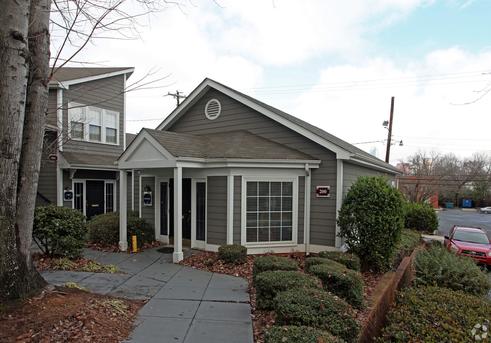 200 E Tremont Ave, Charlotte, NC for lease Primary Photo- Image 1 of 5