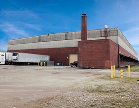 101 Rochester Dr, Louisville, KY for lease Building Photo- Image 1 of 1