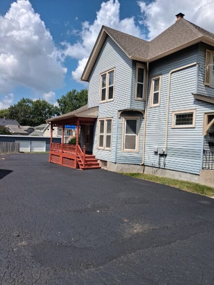 442 N Lake St, Aurora, IL for sale - Building Photo - Image 2 of 17