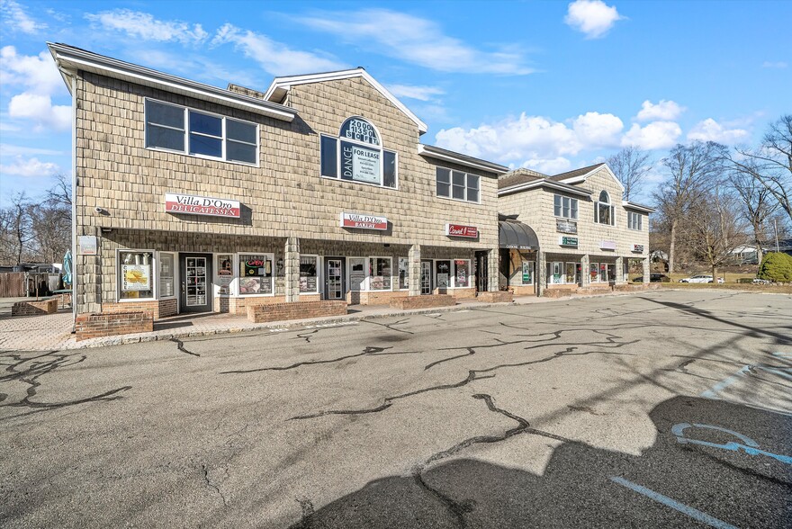 24 Old Albany Post Rd, Croton On Hudson, NY for lease - Building Photo - Image 1 of 48