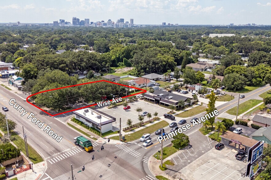 2627 Curry Ford Rd, Orlando, FL à louer - Photo du bâtiment - Image 3 de 3