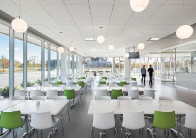 2600 Boul Alfred-Nobel, Montréal, QC à louer - Photo intérieure - Image 3 de 26