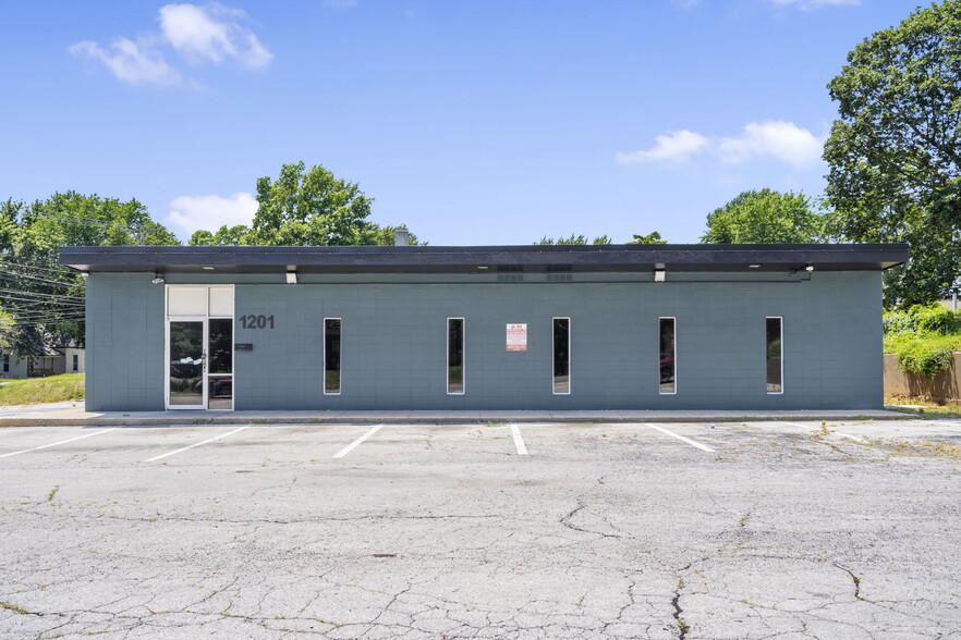 1201 Grant Ave, Springfield, MO for lease - Primary Photo - Image 1 of 27