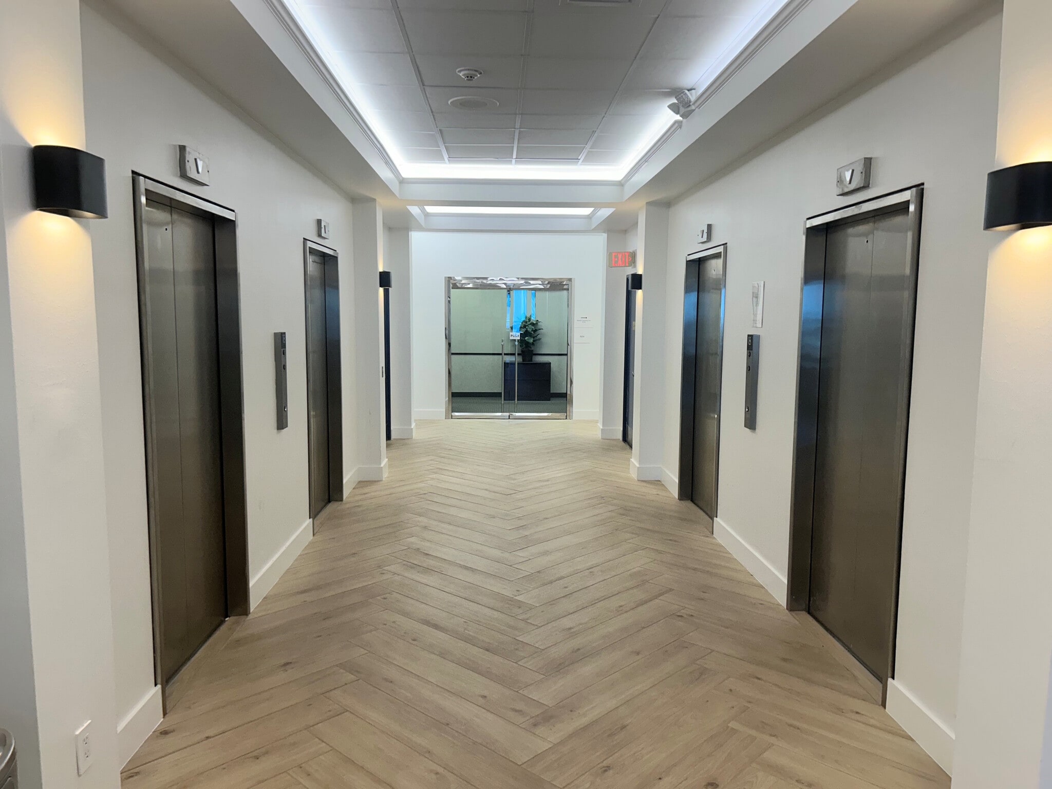 711 N Carancahua St, Corpus Christi, TX for lease Interior Photo- Image 1 of 4