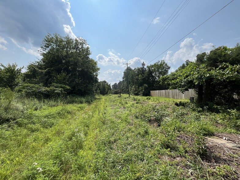 13420 Rte 1 Hwy, Chester, VA for sale - Building Photo - Image 2 of 8
