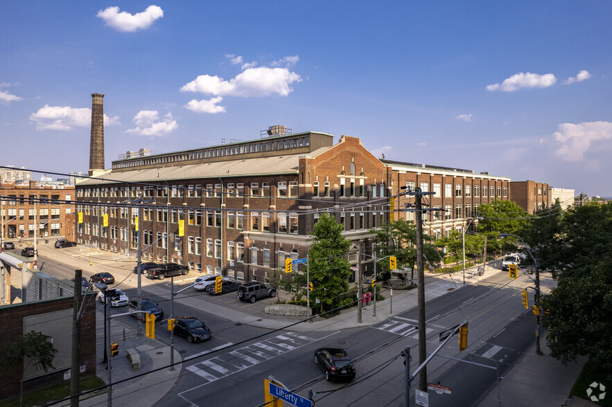 219 Dufferin St, Toronto, ON for lease - Building Photo - Image 1 of 9