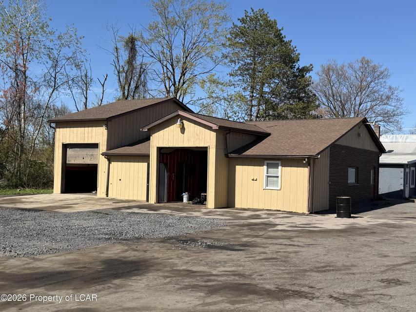 818 Suscon Rd, Pittston, PA à louer Photo principale- Image 1 de 10