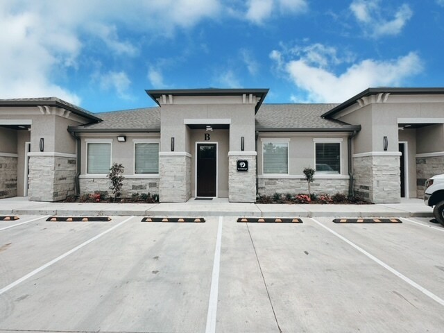 17820 Mound Rd, Cypress, TX à louer - Photo du bâtiment - Image 3 de 15