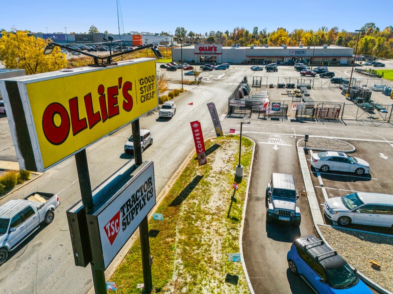 2135-2145 E State Highway 54, Linton, IN à vendre - Photo du bâtiment - Image 3 de 5