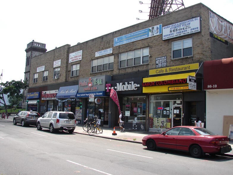 8616-8626 Queens Blvd, Elmhurst, NY à louer - Photo du bâtiment - Image 2 de 12