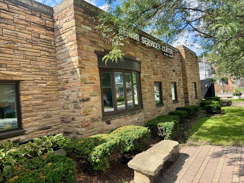 251 N Center St, Joliet, IL à vendre - Photo du bâtiment - Image 3 de 29